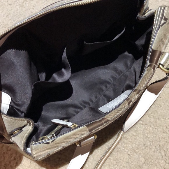 COACH • Signature Logo Purse - Picture 4 of 4